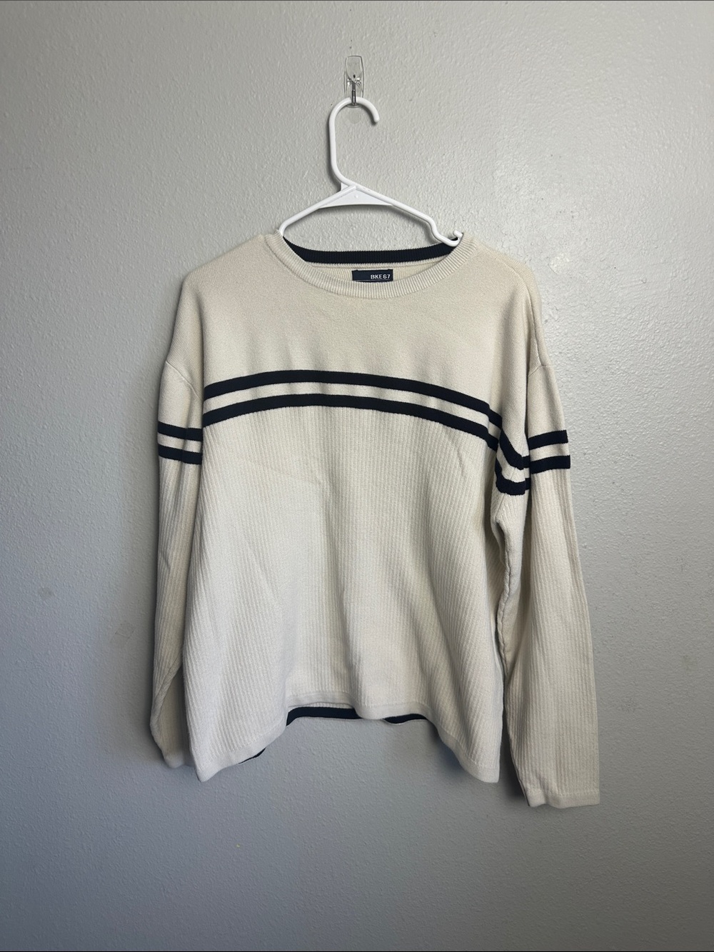 BKE 90s Cream Crewneck ribbed Sweater with Stripes